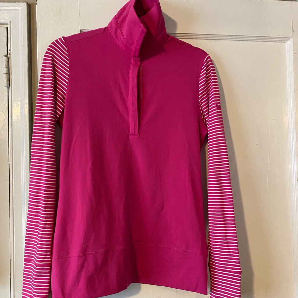 Excellent Condition! Women’s Nike Drifit Pullover.